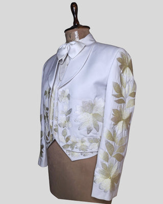 Men’s 3-Piece White Mariachi Suit – Floral Embroidered Blazer, Waistcoat & Pants | Wedding & Reception Wear