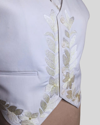 Men’s 3-Piece White Mariachi Suit – Floral Embroidered Blazer, Waistcoat & Pants | Wedding & Reception Wear