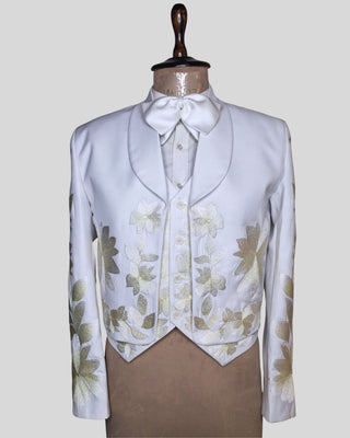 Men’s 3-Piece White Mariachi Suit – Floral Embroidered Blazer, Waistcoat & Pants | Wedding & Reception Wear