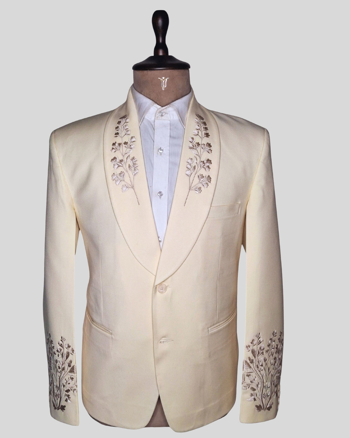Men’s Ivory Embroidered Wedding Suit with Shawl Lapel & Matching Trouser – Elegant Formal Groom Outfit