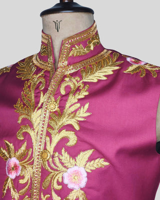 Rococo Style Men’s Pink 3-Piece Outfit Gold Embroidered Suit Wedding & Carnival Wear