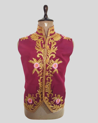 Rococo Style Men’s Pink 3-Piece Outfit Gold Embroidered Suit Wedding & Carnival Wear