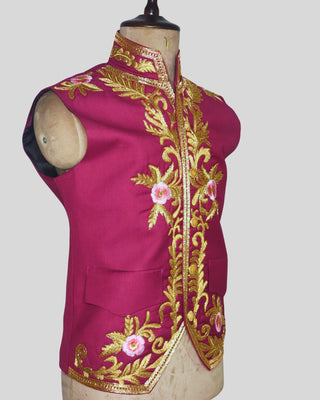 Rococo Style Men’s Pink 3-Piece Outfit Gold Embroidered Suit Wedding & Carnival Wear
