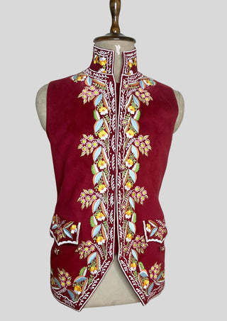 Men’s Maroon Rococo Embroidered 2-Piece Suit – Floral Tailcoat & Waistcoat Set for Carnival & Wedding