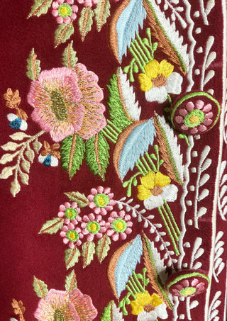 Men’s Maroon Rococo Embroidered 2-Piece Suit – Floral Tailcoat & Waistcoat Set for Carnival & Wedding