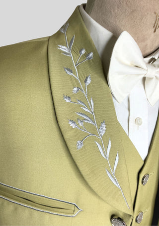 Men’s Olive Green Mariachi Charro 3-Piece Suit with Silver Embroidery – Elegant Wedding & Festival Outfit.