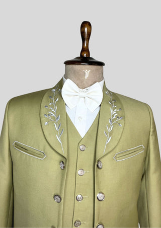 Men’s Olive Green Mariachi Charro 3-Piece Suit with Silver Embroidery – Elegant Wedding & Festival Outfit.