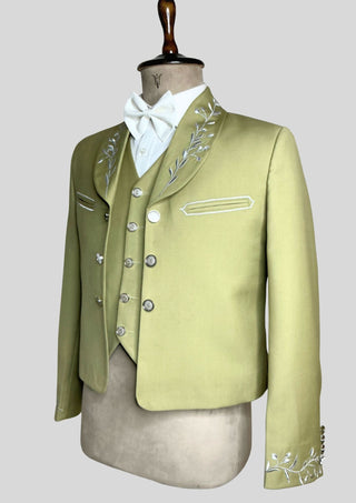 Men’s Olive Green Mariachi Charro 3-Piece Suit with Silver Embroidery – Elegant Wedding & Festival Outfit.