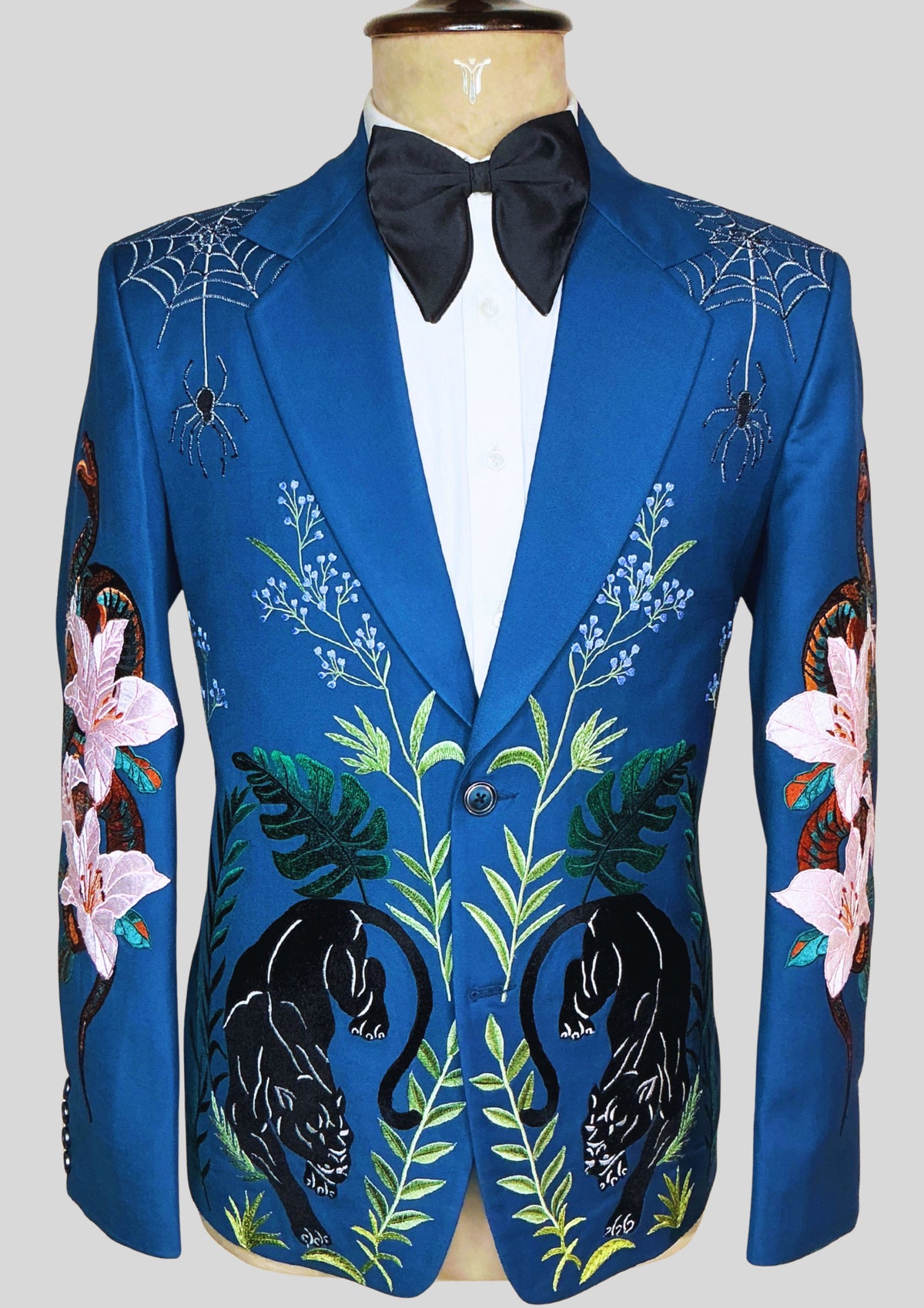Men’s Blue Embroidered Country Western Blazer – Handcrafted Nature & Wildlife Art Statement Jacket