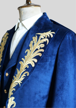 Men Blue Velvet Rococo Suit – Gold Embroidered Cape Theatrical Costumes Groom Suit
