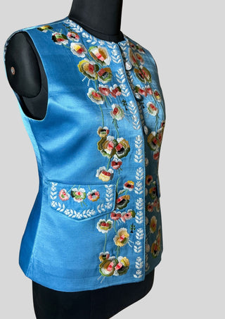 Women’s Satin Sky Blue Rococo 3-Piece Embroidered Suit 18th Century Carnival Costume