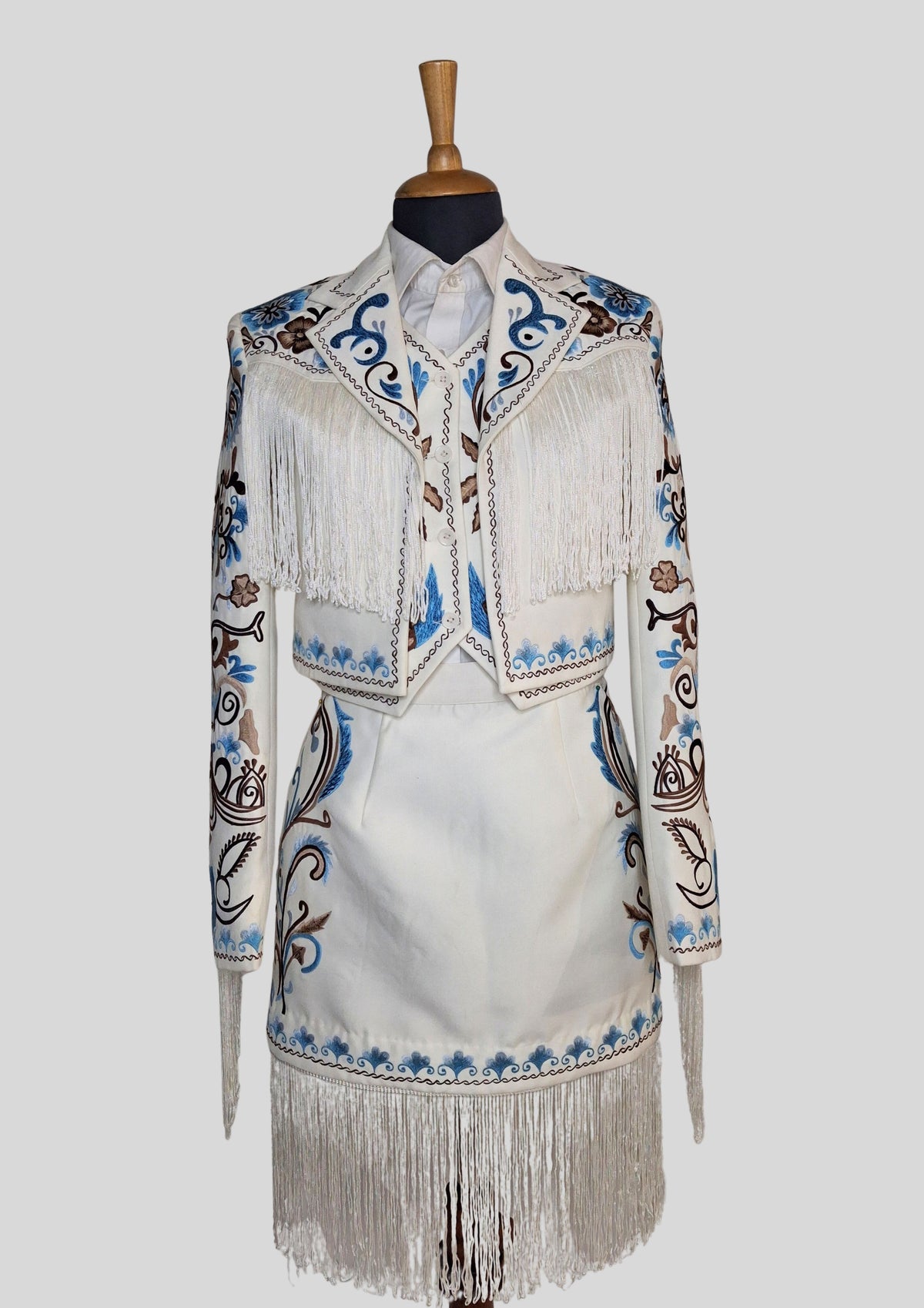 Women’s Ivory Embroidered 3-Piece Country Western Suit with Fringe Country Wedding Party Attire