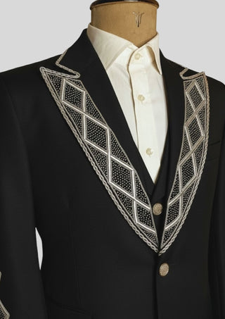 Men’s Black Rococo 4-Piece Embroidered Suit Blazer with Waistcoat, Pants & Long Cape | Royal Theme Carnival Outfit