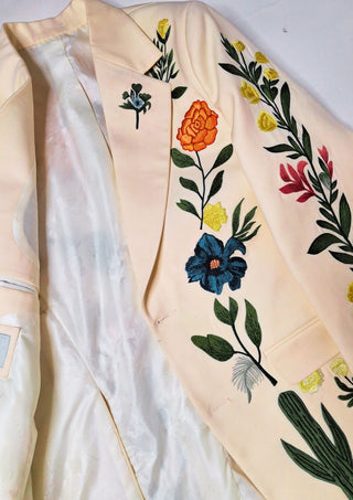 Men’s Ivory Embroidered 2 Piece Suit – Sun & Eagle Western Art Design Wedding Party Outfit