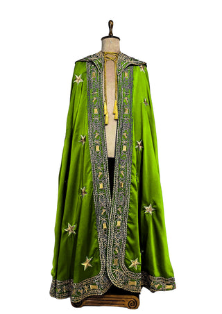 The 'Forest Queen' Cloak — Emerald Majesty & Gilded Enchantment