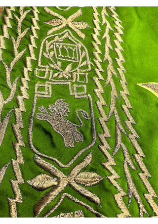 The 'Forest Queen' Cloak — Emerald Majesty & Gilded Enchantment